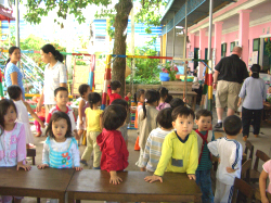 orphanage_kids.jpg (754782 bytes)